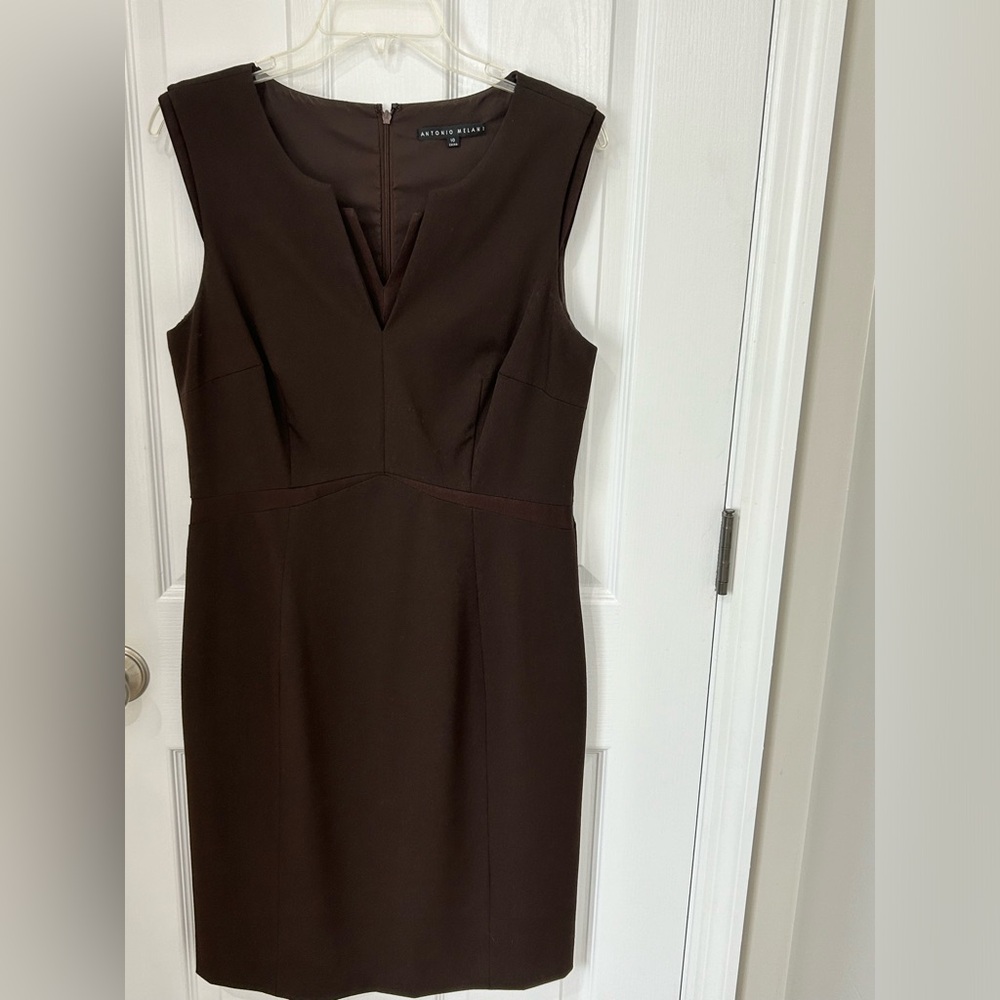 Antonio Melani. Excellent used condition. Fully lined. Great color for fall.